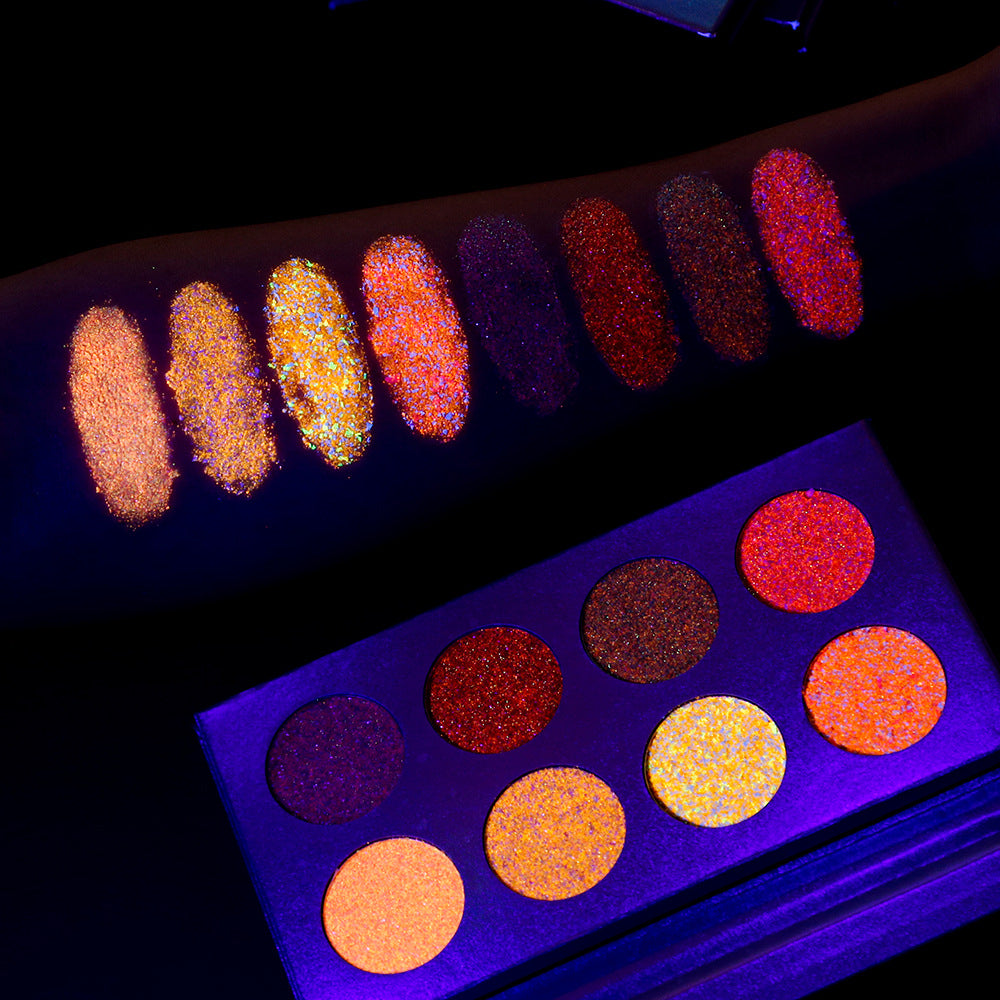 30% OFF 2+: Euphoria Glow Palette