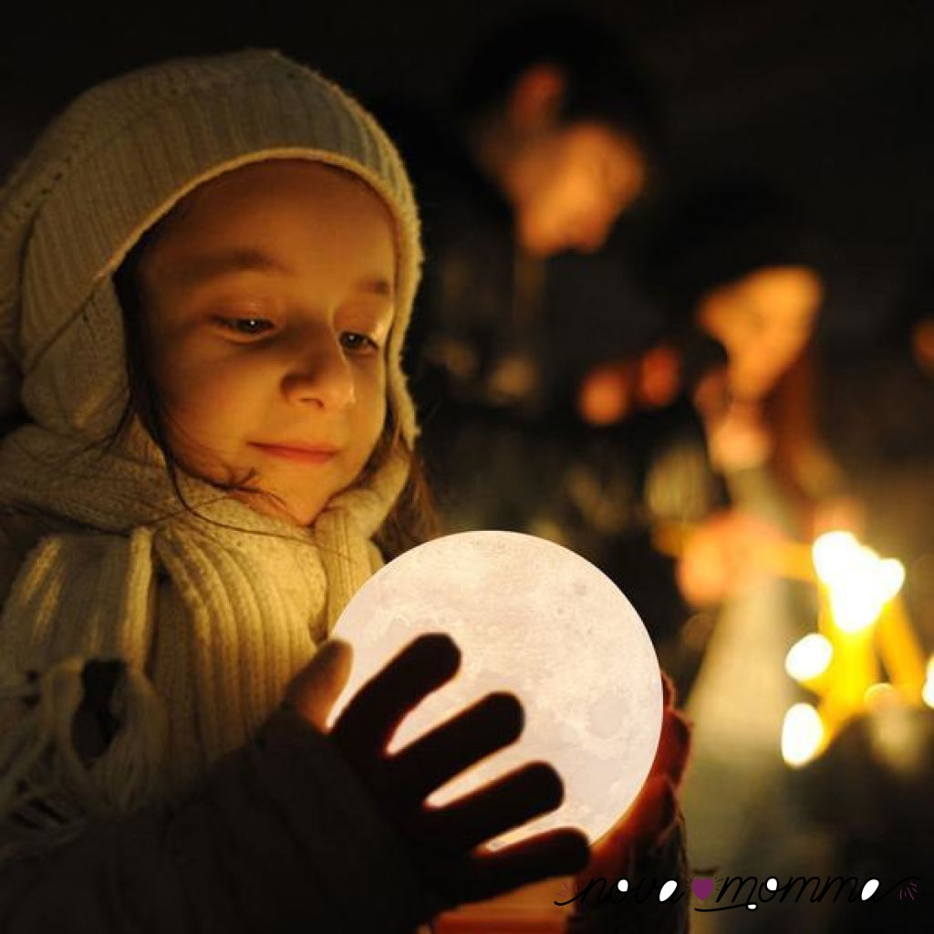 Mood-Setting Moon Lamp